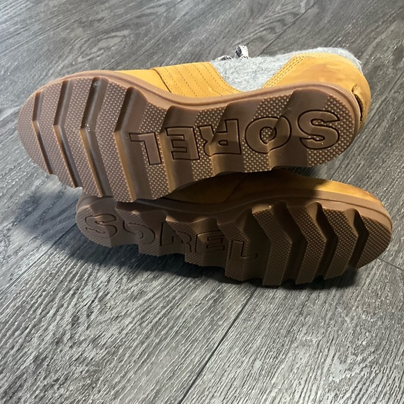 Sorel Lexie Waterproof Leather Wedge Boot - Camel Brown Tan + Grey size 10 - Picture 13 of 13